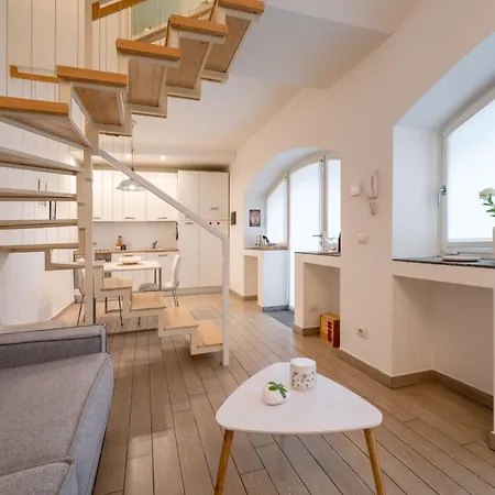 Apartment Viale Lecco By Wonderful Italy *